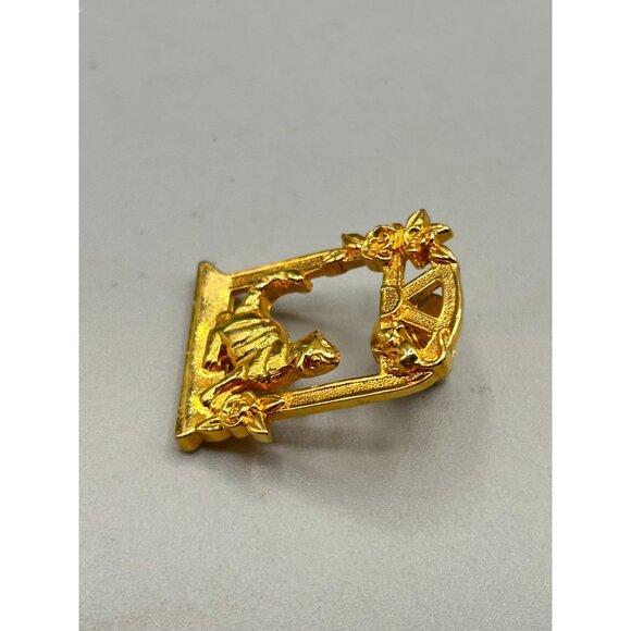 Vintage Avon Tack Pin Cat & Mouse On Window Touch of Whimsy Gold Tone Lapel Pin - Picture 3 of 7